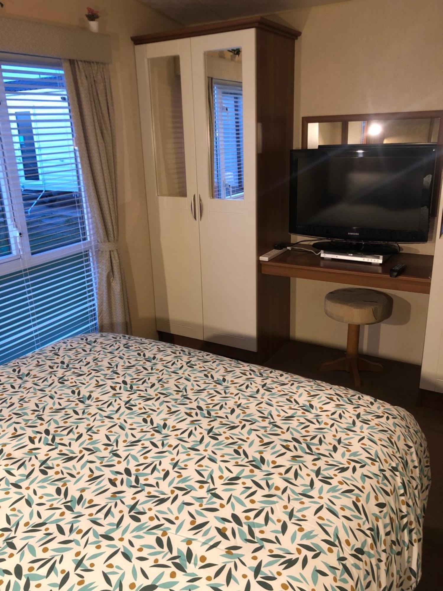 Two X 8 Berth Static Caravan On Lyons Robin Hood Rhyl North Wales Meliden 外观 照片